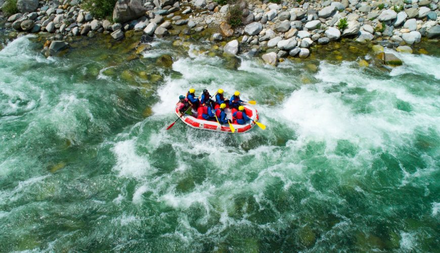 Rafting: Adrenalin Dolu Bir Su Macerasına Hazırlanın