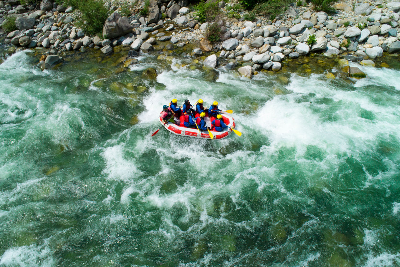 Rafting: Adrenalin Dolu Bir Su Macerasına Hazırlanın